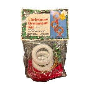 Walco Holiday‎ CHRISTMAS WREATH Red Green Vtg Sequin Bead Ornament Kit 4023 NOS